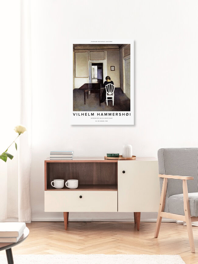 Wandbild 'Vilhelm Hammershøi: Interieur mit Ida auf einem weißen Stuhl' – Kunst von Art Classics als Poster oder Acrylglasbild
