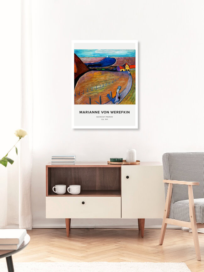Wandbild 'Marianne von Werefkin: Bahnhof Prerow (ca. 1911) - Ausstellungsposter' – Kunst von Art Classics als Poster oder Acrylglasbild
