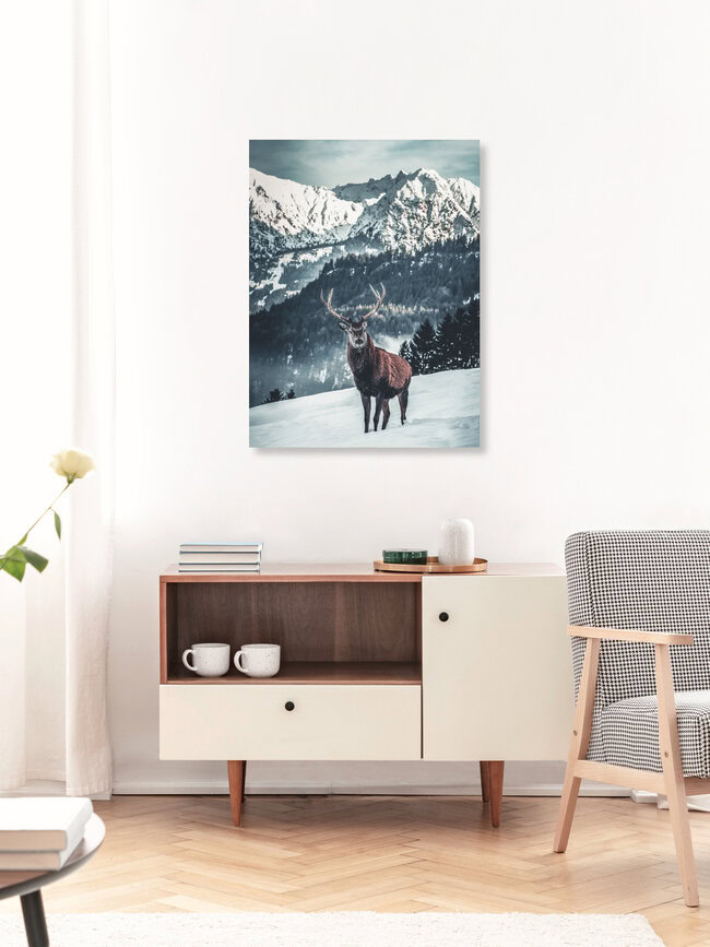Hirsch mit Alpenkulisse, Deutschland – Fotokunst von Daniel Weissenhorn als Poster oder Acrylglasbild