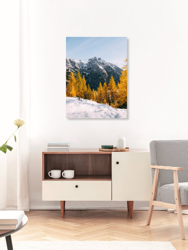 Weiß-gelb, Österreich – Fotokunst von Sebastian ‚zeppaio' Scheichl als Poster oder Acrylglasbild