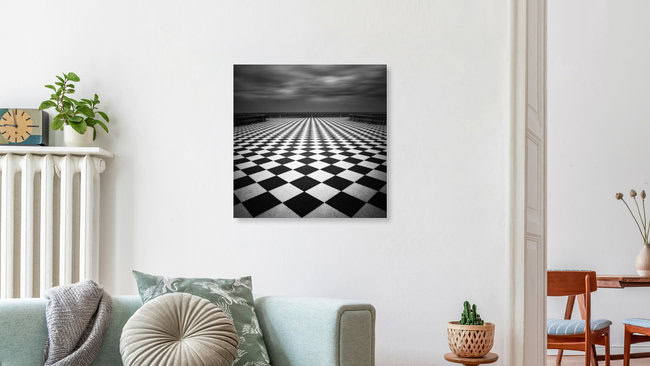 Chessboard, Italien – Fotokunst von Martin Rak als Poster oder Acrylglasbild