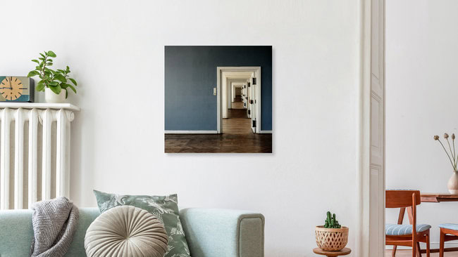 Der blaue Raum, Deutschland – Fotokunst von David Foster Nass als Poster oder Acrylglasbild