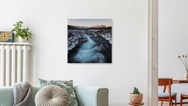Langzeitbelichtung Bruarfoss auf Island zum Sonnenuntergang, Island – Fotokunst von Dennis Wehrmann als Poster oder Acrylglasbild