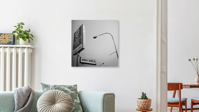 lamp post south africa (3) , Südafrika – Fotokunst von Eva Stadler als Poster oder Acrylglasbild
