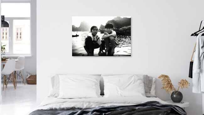 Two Boys in Vietnam, Vietnam – Fotokunst von Jacqy Gantenbrink als Poster oder Acrylglasbild