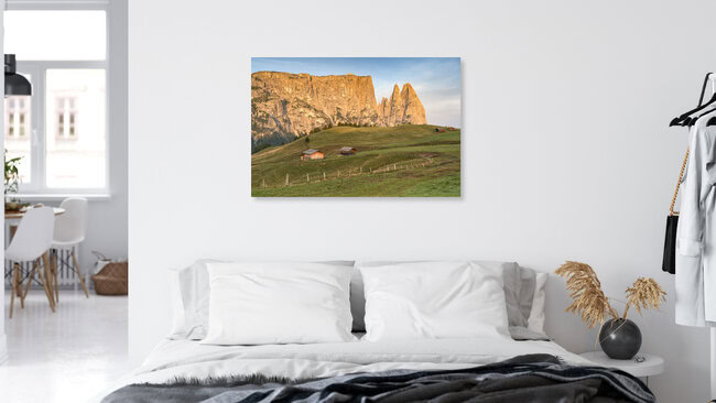 Schlern und Santnerspitze in Südtirol, Italien – Fotokunst von Michael Valjak als Poster oder Acrylglasbild