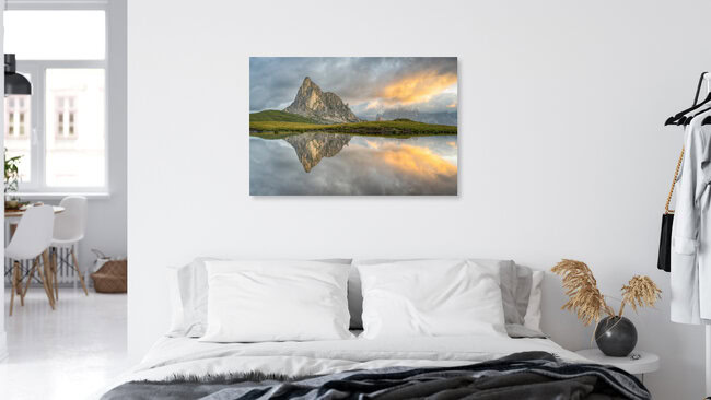 Monte Gusela am Passo di Giau in den Dolomiten, Italien – Fotokunst von Michael Valjak als Poster oder Acrylglasbild