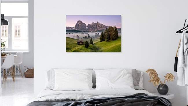 Morgennebel auf der Seiser Alm in Südtirol, Italien – Fotokunst von Achim Thomae als Poster oder Acrylglasbild