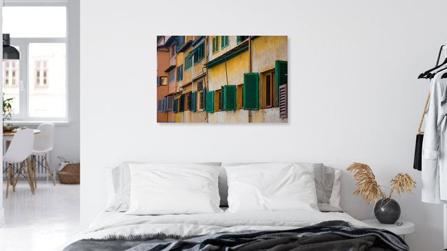 Windows in the backyard, Italien – Fotokunst von Ana Fieres als Poster oder Acrylglasbild