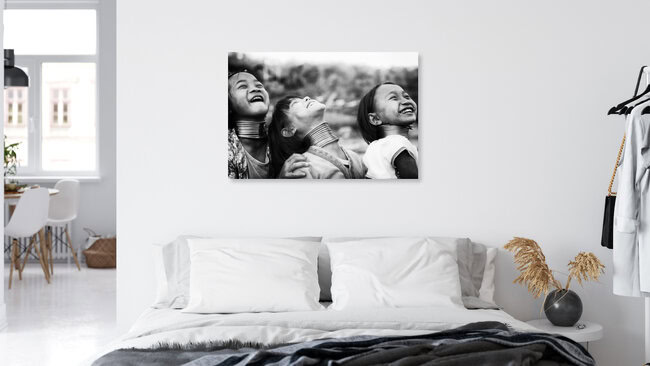 Longneck girls, Afghanistan – wall art by Ingetje Tadros as Poster or Acrylic Glass Print