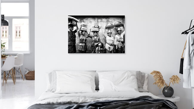 Hochzeitsvorbereitungen, Afghanistan – Fotokunst von Ingetje Tadros als Poster oder Acrylglasbild