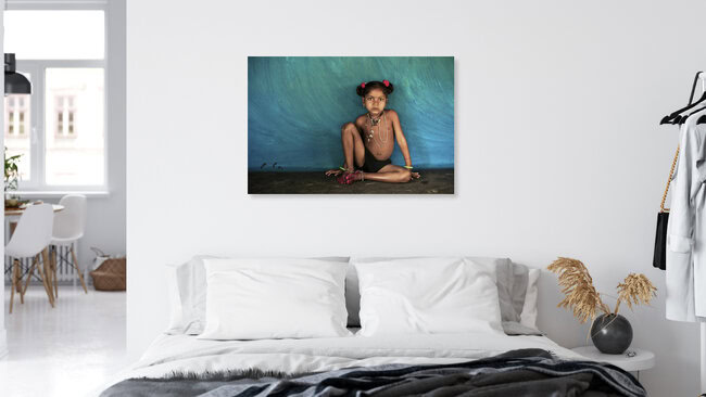 A birthday present, Indien – Fotokunst von Ingetje Tadros als Poster oder Acrylglasbild