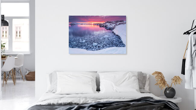 Winterstimmung am See, Island – Fotokunst von Markus Van Hauten als Poster oder Acrylglasbild