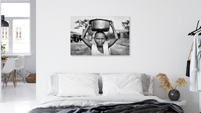 Mädchen in Mafubira, Uganda – wall art by Victoria Knobloch as Poster or Acrylic Glass Print