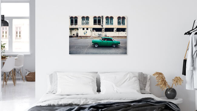 Oldtimer und Che Guevara in Havanna, Kuba – Fotokunst von Franz Sussbauer als Poster oder Acrylglasbild