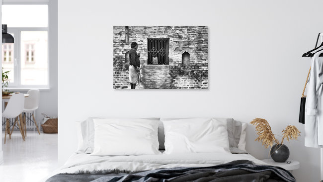 Obedient dog, Indien – Fotokunst von Jagdev Singh als Poster oder Acrylglasbild