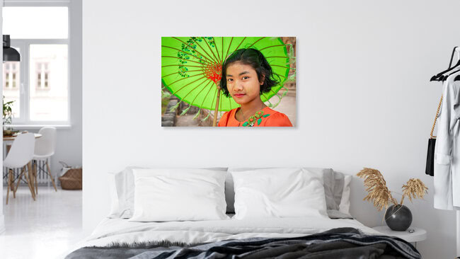 Green umbrella, Myanmar – Fotokunst von Miro May als Poster oder Acrylglasbild