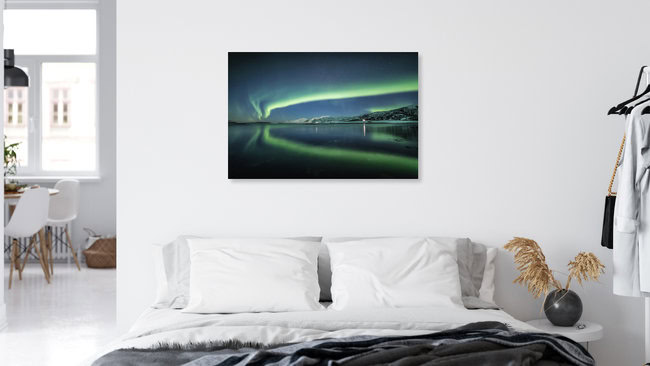 Arctic Reflection, Norwegen – Fotokunst von Sebastian Worm als Poster oder Acrylglasbild