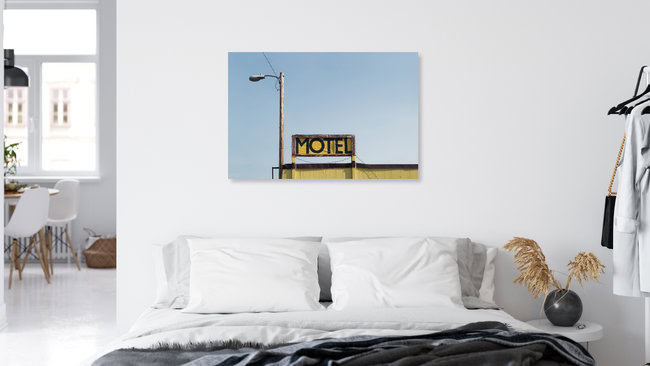 Route 66 Motel, Vereinigte Staaten – Fotokunst von AJ Schokora als Poster oder Acrylglasbild