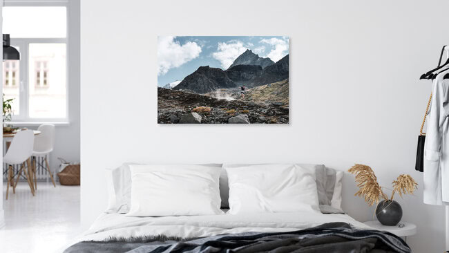 Kilian Jornet - Trail running, Schweiz – Fotokunst von Jordi Saragossa als Poster oder Acrylglasbild