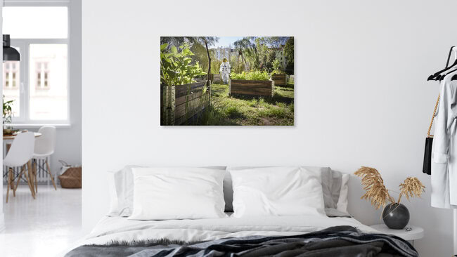 Protestonaut: Urban Gardening, Deutschland – Fotokunst von Sophia Hauk als Poster oder Acrylglasbild