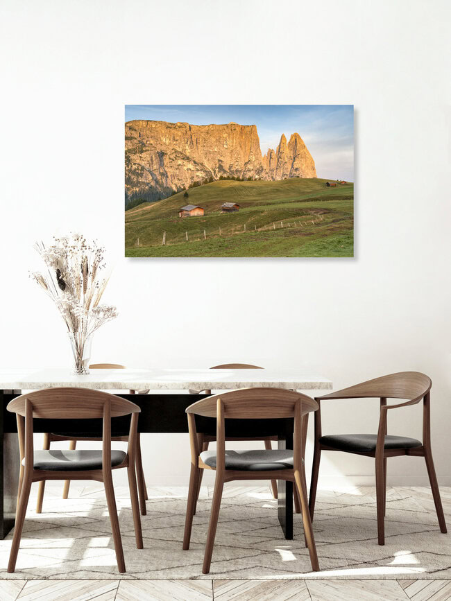 Schlern und Santnerspitze in Südtirol, Italien – Fotokunst von Michael Valjak als Poster oder Acrylglasbild