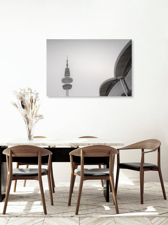 Wahrzeichen Fernsehturm Hamburg, Deutschland – Fotokunst von Dennis Wehrmann als Poster oder Acrylglasbild