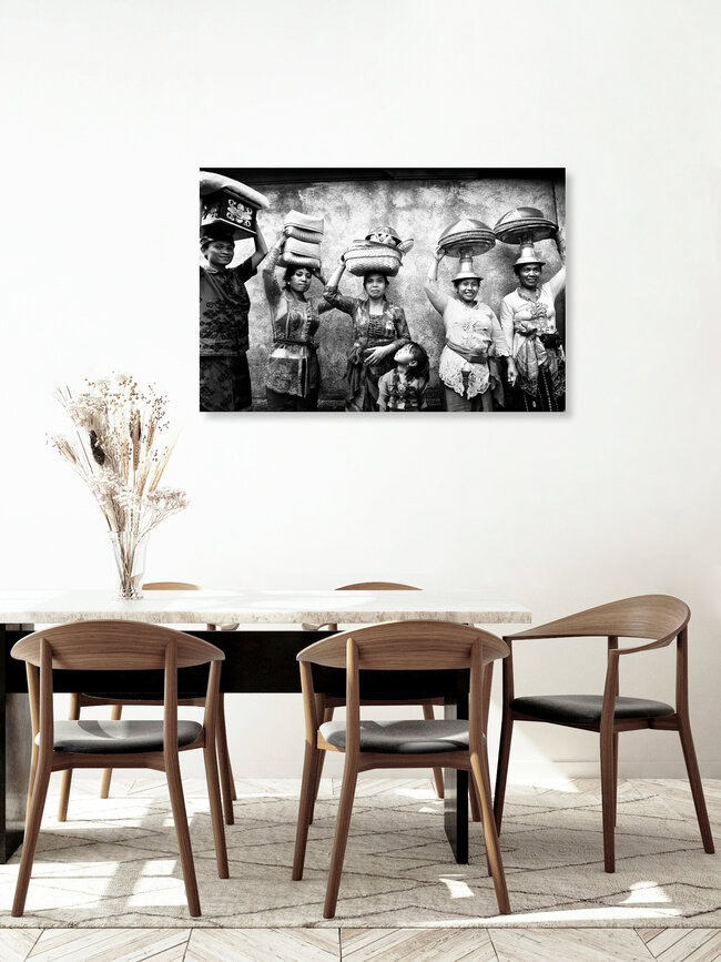 Hochzeitsvorbereitungen, Afghanistan – Fotokunst von Ingetje Tadros als Poster oder Acrylglasbild