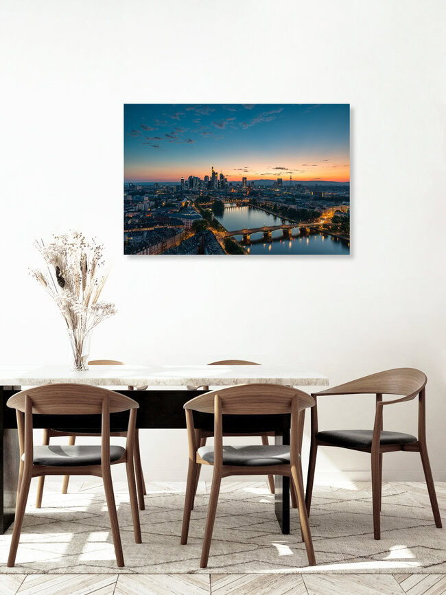 Frankfurt Skyline, Deutschland – Fotokunst von Robin Oelschlegel als Poster oder Acrylglasbild