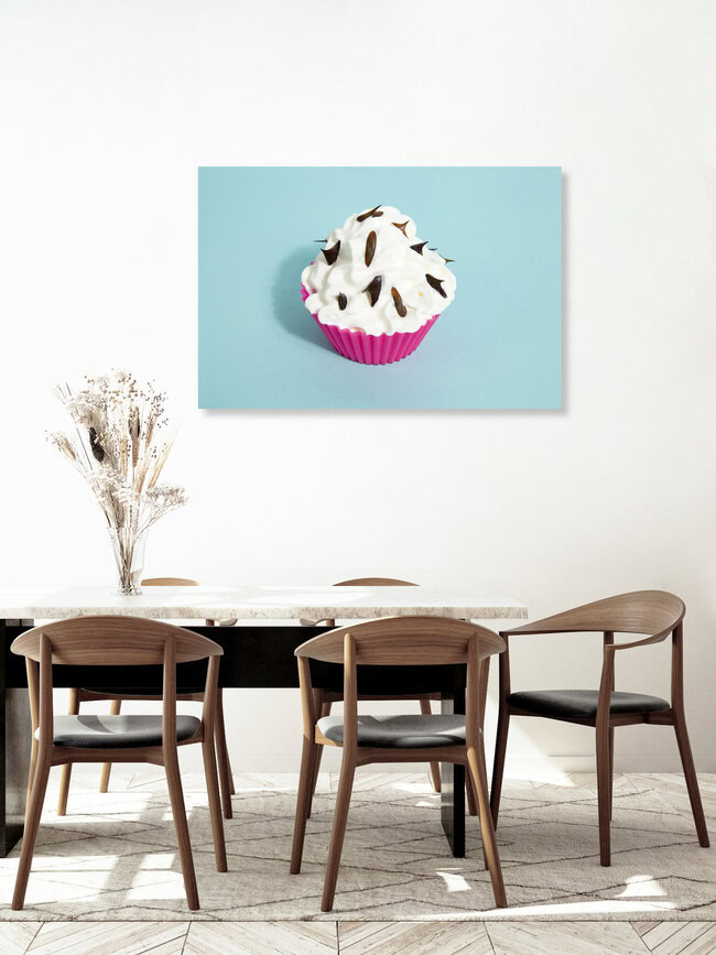 Cream and sprinkles, Belgien – Fotokunst von Loulou von Glup als Poster oder Acrylglasbild
