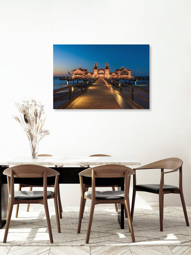 Rügen Seebrücke Sellin zur blauen Stunde, Deutschland – Fotokunst von Jean Claude Castor als Poster oder Acrylglasbild
