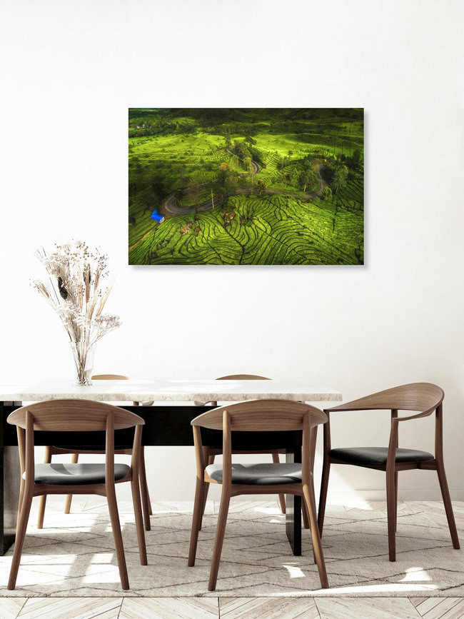 Indonesien Bandung Teeplantage aus der Luft, Indonesien – Fotokunst von Jean Claude Castor als Poster oder Acrylglasbild