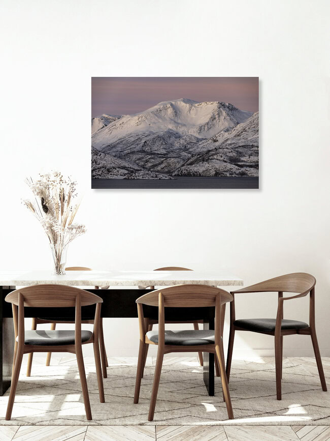 Pastellfarbene Winterstimmung in Nordnorwegen, Norwegen – Fotokunst von Dirk Heckmann als Poster oder Acrylglasbild