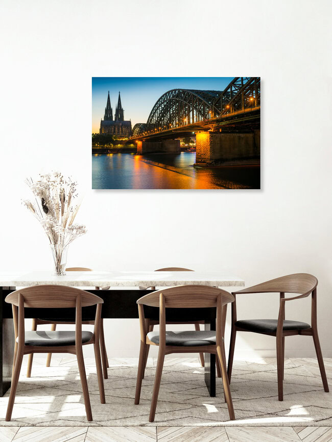 Köln am Abend, Deutschland – Fotokunst von Martin Wasilewski als Poster oder Acrylglasbild
