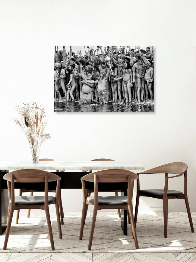 The sacramental bathing in Ganges, Indien – Fotokunst von Jagdev Singh als Poster oder Acrylglasbild