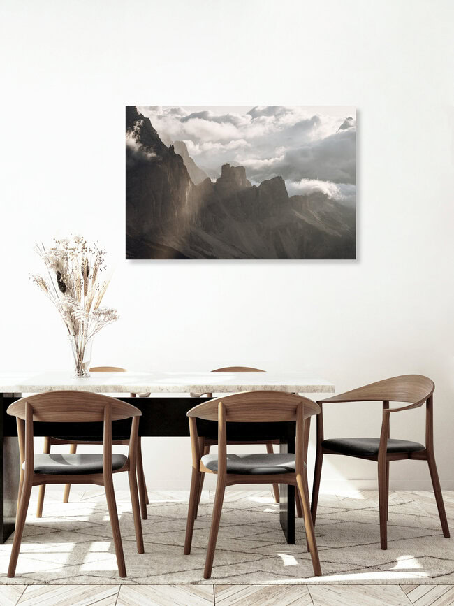 Dynamischer Morgen in den Bergen, Italien – Fotokunst von Lina Jakobi als Poster oder Acrylglasbild
