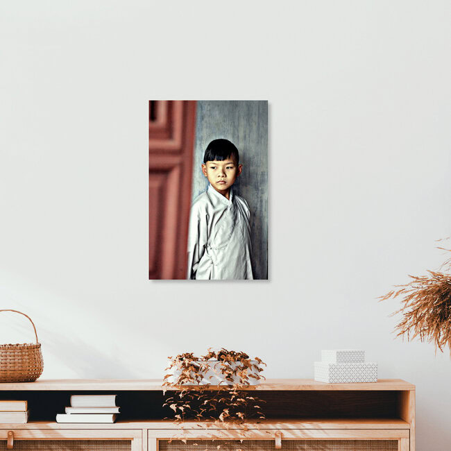 Kleiner Mönch, Vietnam – Fotokunst von Thomas Junklewitz als Poster oder Acrylglasbild