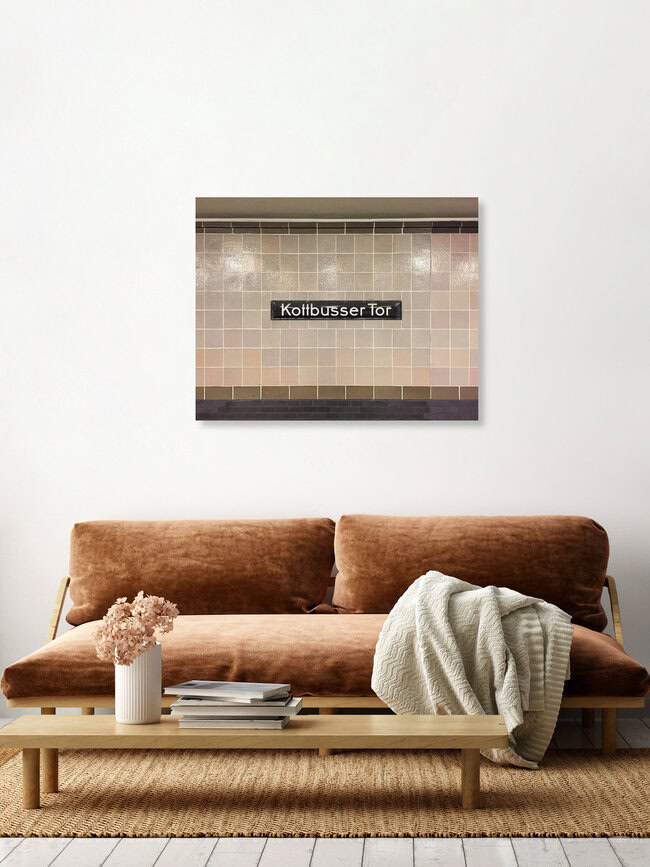 Kottbusser Tor U8, Deutschland – Fotokunst von Claudio Galamini als Poster oder Acrylglasbild