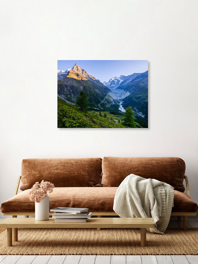 Zinal bei Sonnenuntergang, Schweiz – Fotokunst von Peter Wey als Poster oder Acrylglasbild