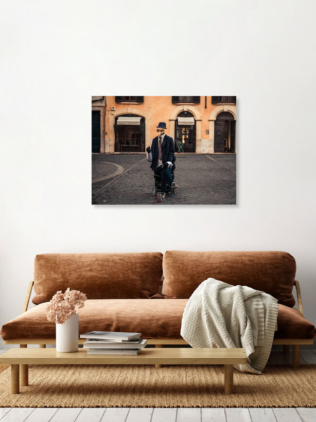 (K)ein Mann, Italien – Fotokunst von Philipp Awounou als Poster oder Acrylglasbild