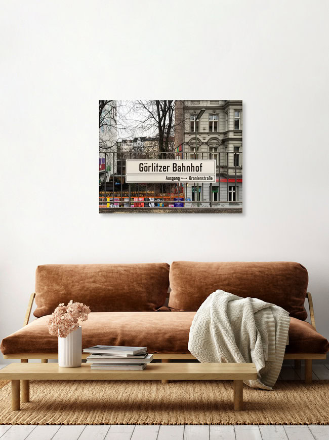 U-Bahnhof Göritzer Bahnhof, Deutschland – Fotokunst von Claudio Galamini als Poster oder Acrylglasbild