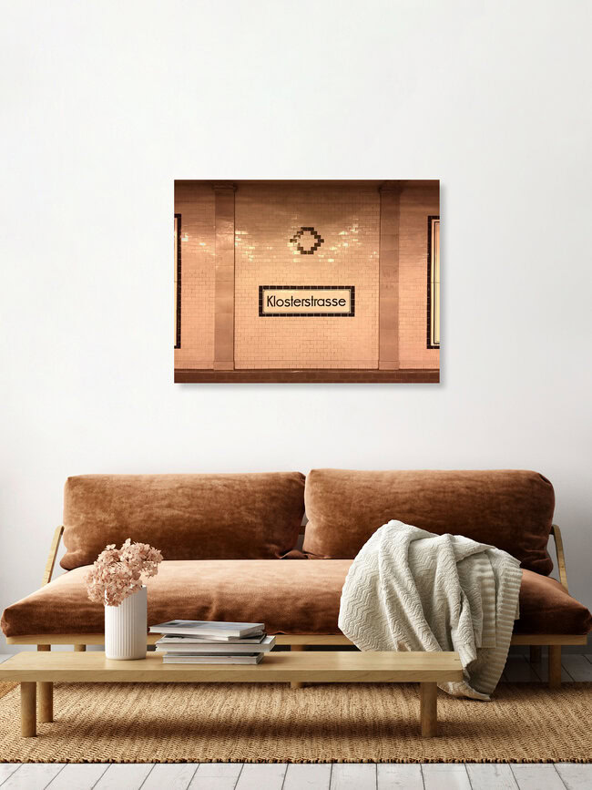 U-Bahnhof Klosterstraße, Deutschland – Fotokunst von Claudio Galamini als Poster oder Acrylglasbild