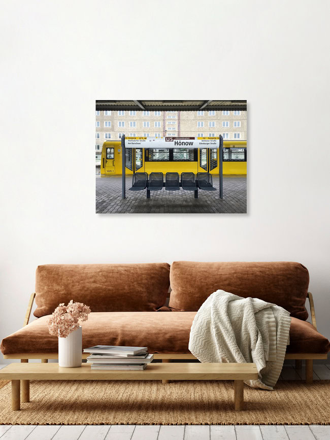 U-Bahnhof Hönow, Deutschland – Fotokunst von Claudio Galamini als Poster oder Acrylglasbild