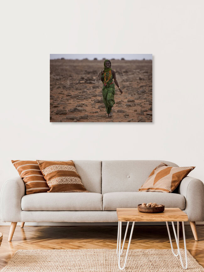der laufsteg, Kenia – Fotokunst von Walter Luttenberger als Poster oder Acrylglasbild