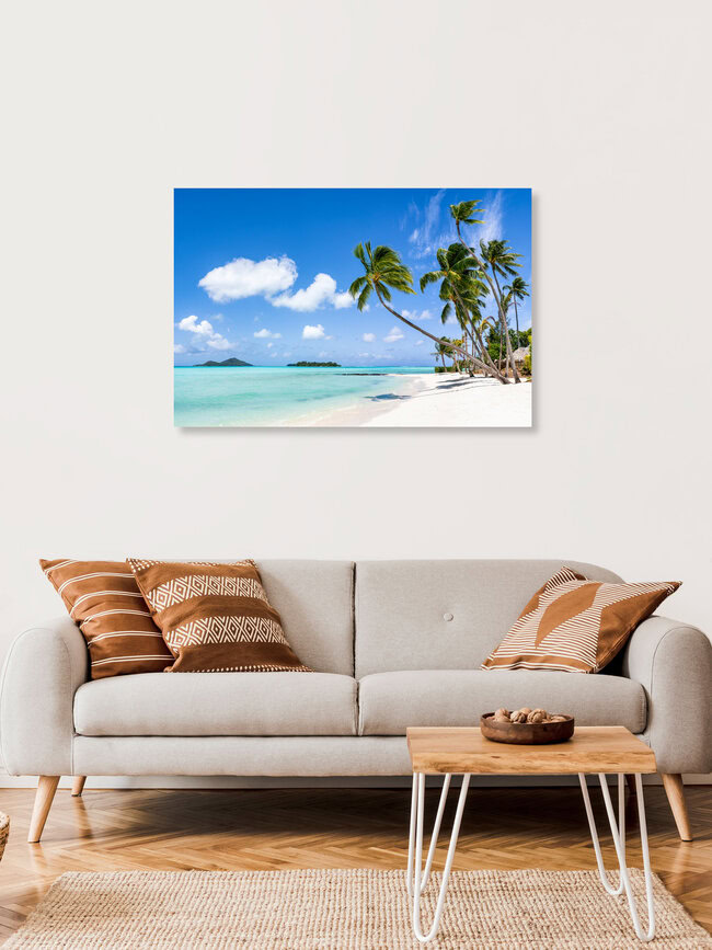 Palmenstrand auf Bora Bora, Französisch-Polynesien – Fotokunst von Jan Becke als Poster oder Acrylglasbild