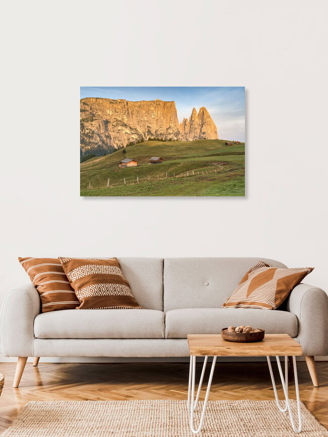 Schlern und Santnerspitze in Südtirol, Italien – Fotokunst von Michael Valjak als Poster oder Acrylglasbild