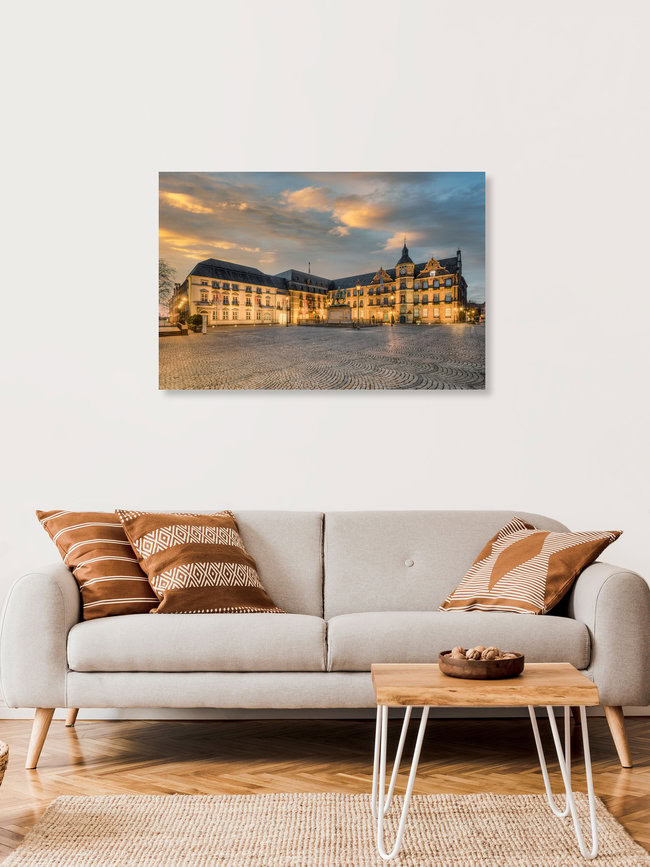 Rathaus und Marktplatz in Düsseldorf, Deutschland – Fotokunst von Michael Valjak als Poster oder Acrylglasbild