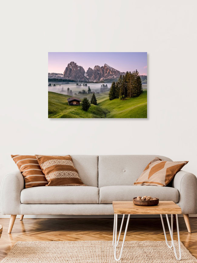 Morgennebel auf der Seiser Alm in Südtirol, Italien – Fotokunst von Achim Thomae als Poster oder Acrylglasbild