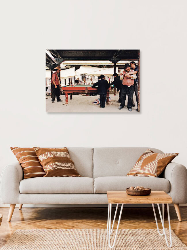 Billard, Tibet, 2002, China – Fotokunst von Eva Stadler als Poster oder Acrylglasbild