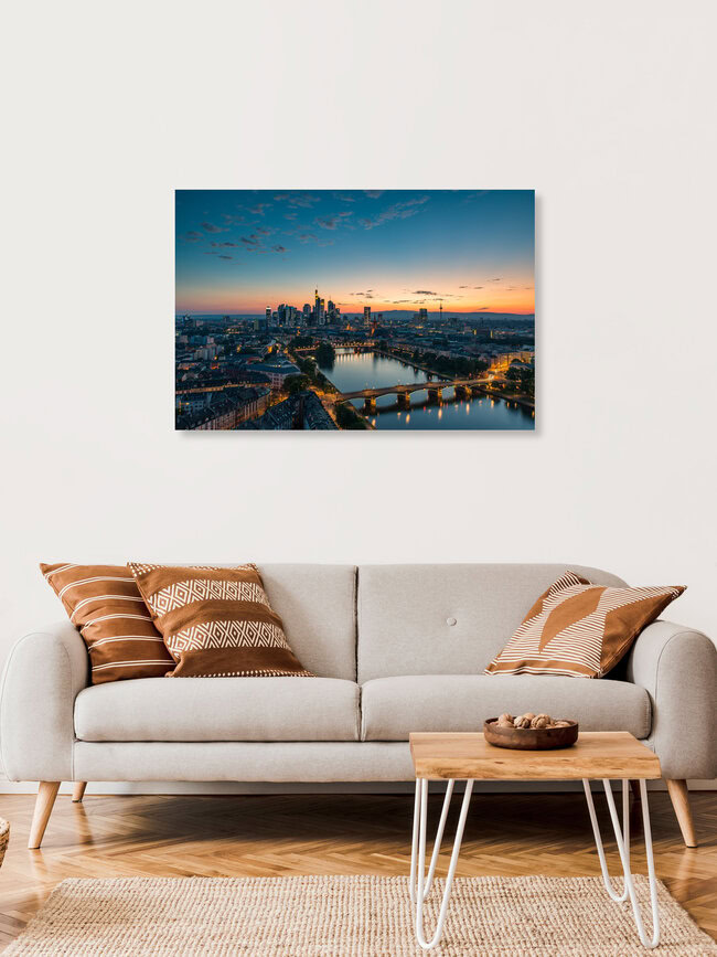 Frankfurt Skyline, Deutschland – Fotokunst von Robin Oelschlegel als Poster oder Acrylglasbild